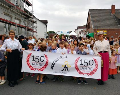 150 Jahre Menckeschule meets Erntefestumzug